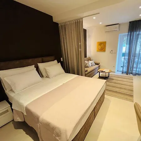 Stone House With Cute Terrase Apartament Split