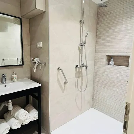 Апартаменты Stone House With Cute Terrase Сплит